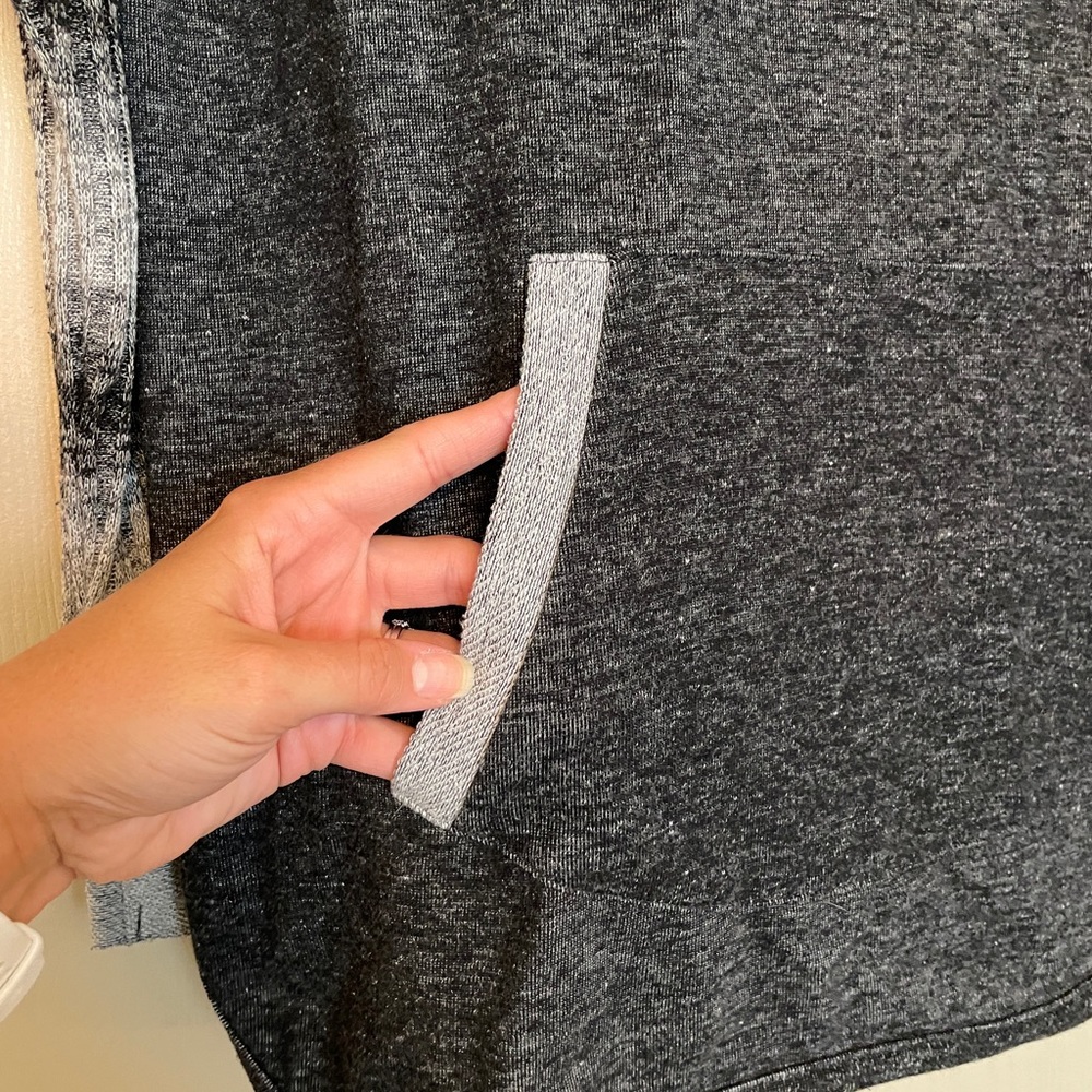 Maurices Sweater - Picture 2 of 9